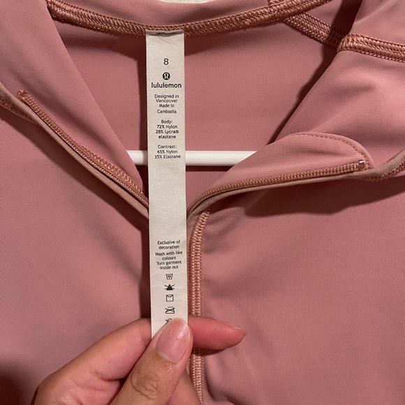 LULULEMON - Cropped Hooded Jacket - Picture 2 of 2